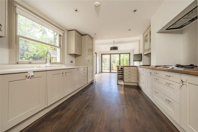 10, Trinity Road, London photo 3