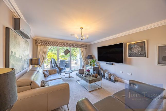 1 Regency Apartments, 114-118, Manor Road, Chigwell photo 4