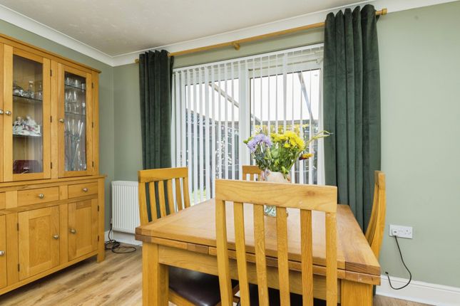 4, Shalfleet Court, Essex photo 4