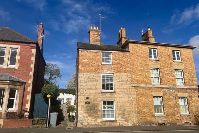 Town house for sale in Tinwell Road, Stamford
