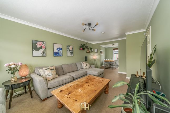 102, William Fitzgerald Way, Dundee photo 2