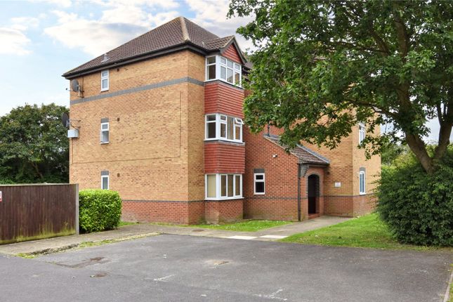 Flat for sale in Halse Water, Didcot, Oxfordshire