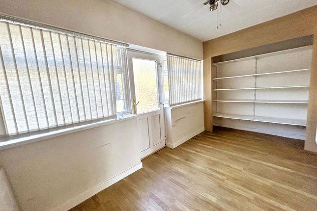 10, Railway Terrace, Wallsend photo 2