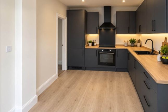 Room 1, Marsh House Lane, Warrington photo 4
