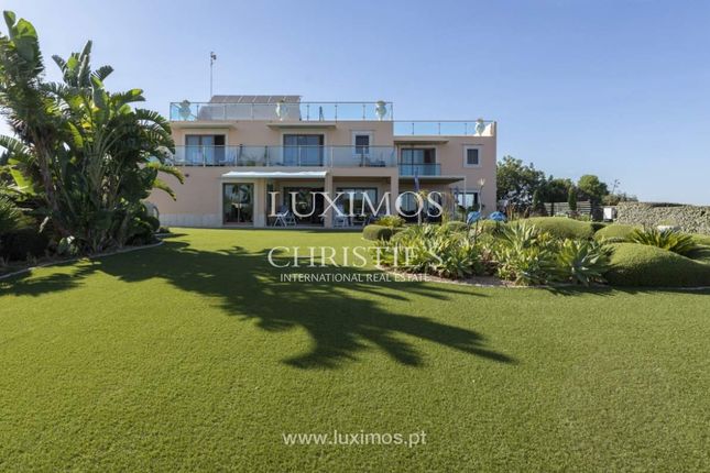 Villa for sale in 8700 Fuseta, Portugal
