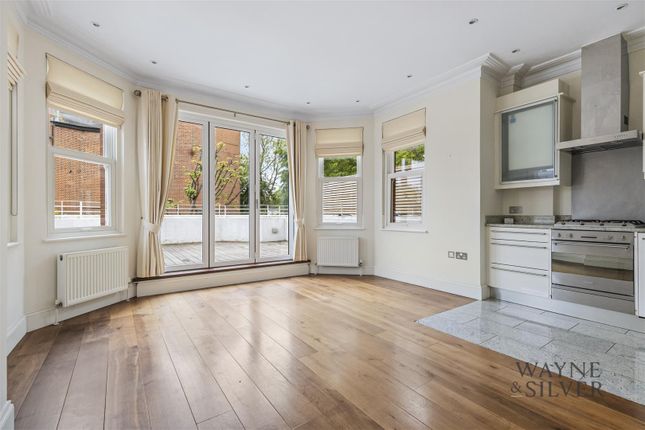 Flat to rent in Rosslyn Hill, Belsize Park