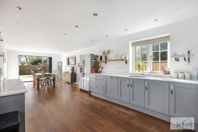 1 Rose Meadow, Hereford photo 2