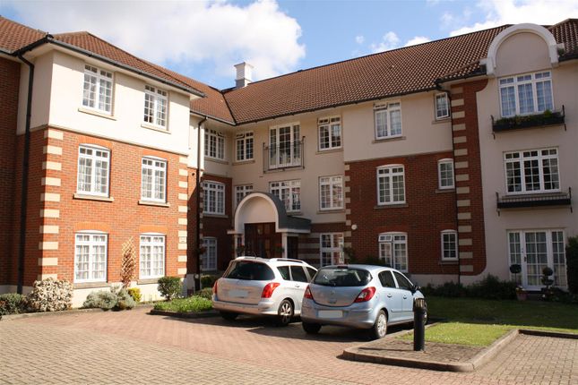 Thumbnail Flat for sale in Crothall Close, Palmers Green, London