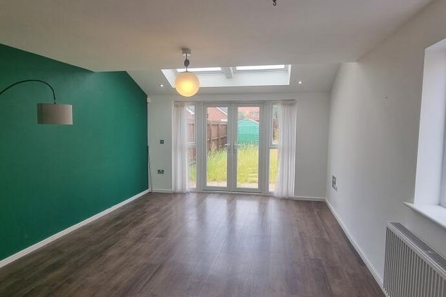 21, Eastbourne Crescent, Stockport photo 2