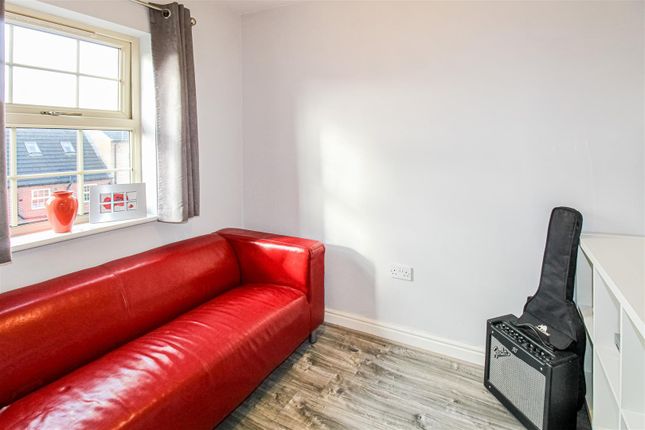 Town house for sale in Stafford Terrace, Wakefield