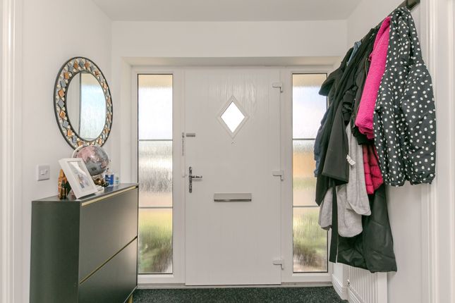 15 Ackton Close, Stoke-On-Trent photo 4