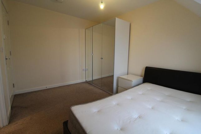 Room to rent in Central Avenue, Cambridge