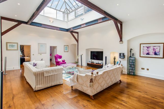 Penthouse for sale in Abbey Gardens, Reading