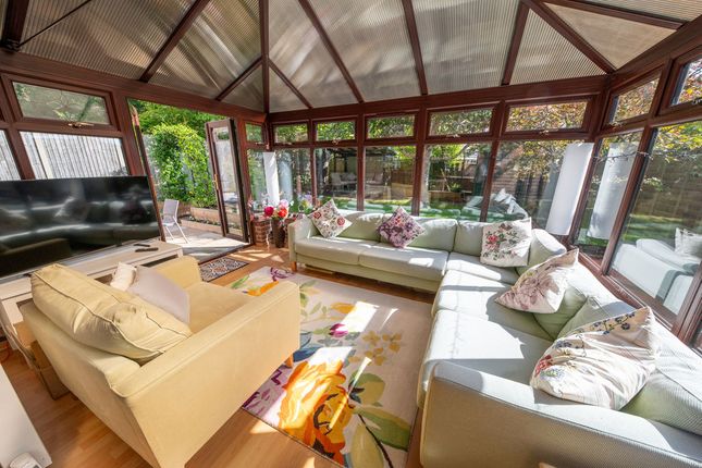 26, Loxwood Road, Lovedean photo 3