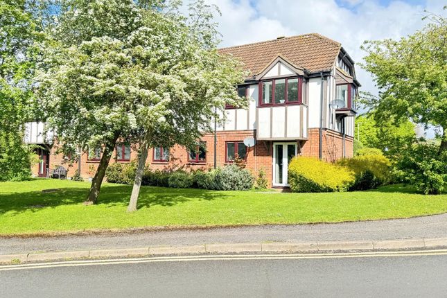 Flat to rent in Kerr Close, Knebworth