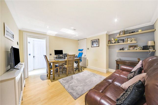 33A,, Wycombe Lane, High Wycombe photo 2