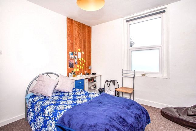 Room 3, 22, Caledonian Road, Bath photo 5