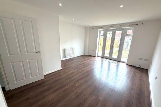 14, Damson Drive, DIDCOT photo 2