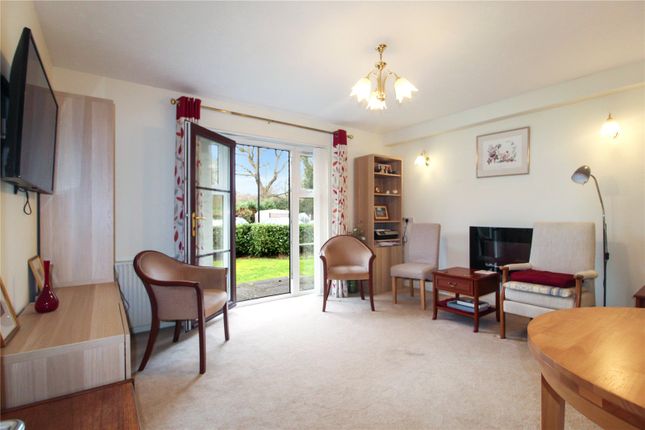 Flat 13, Oakham Court, 135, Manchester Drive, Essex photo 2