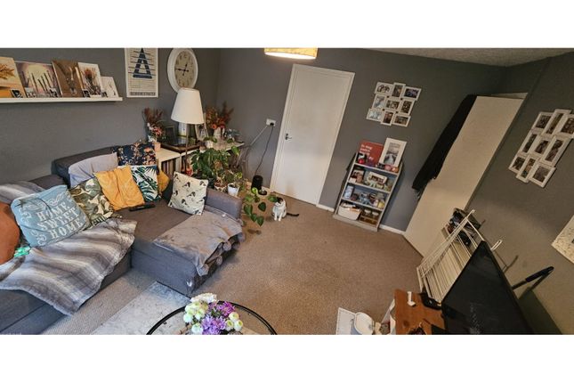83, Fieldway, Haslemere photo 2