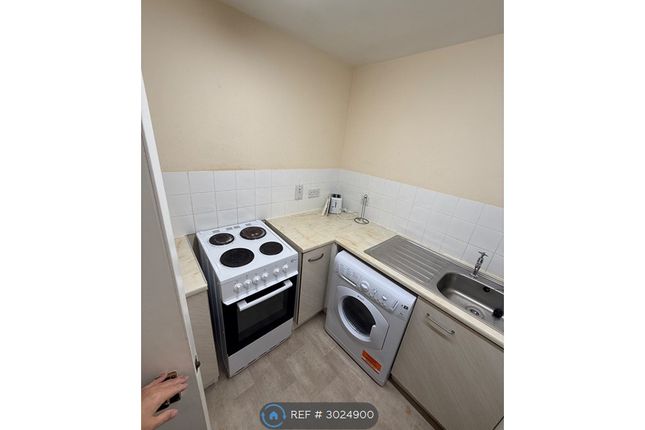 John Knox Court, Top Floor Flat, Aberdeen photo 4