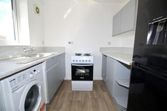 153, Linwood Crescent, Middlesex photo 4