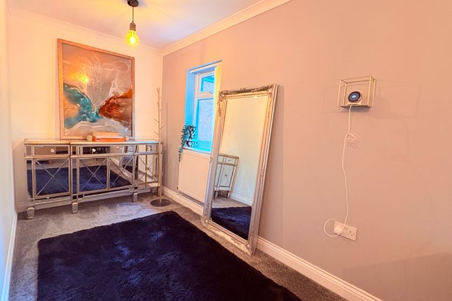 29, Manchester photo 5