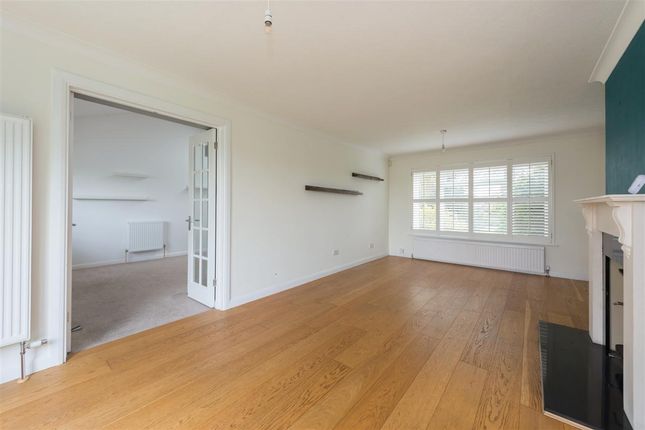 57, Oaks Park, Canterbury photo 3