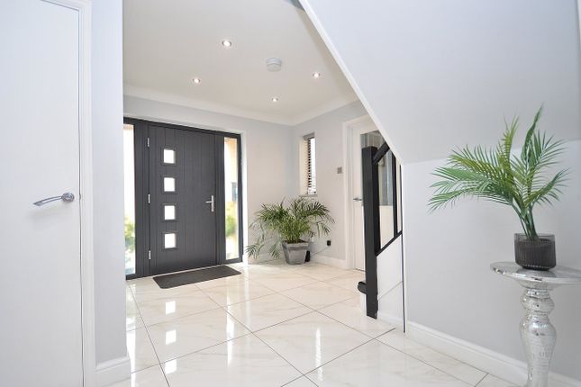 16, Huntsmead, Northampton photo 4