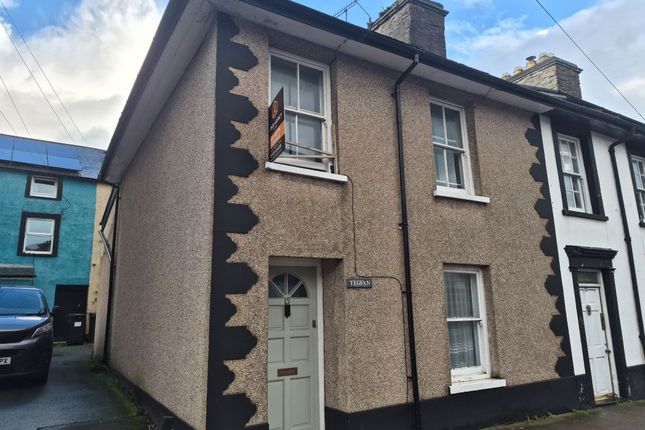 2-bed terraced on 15, Heol Pentrerhedyn, Machynlleth, £99,000