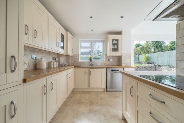 24 West Hay Grove, Cirencester photo 3