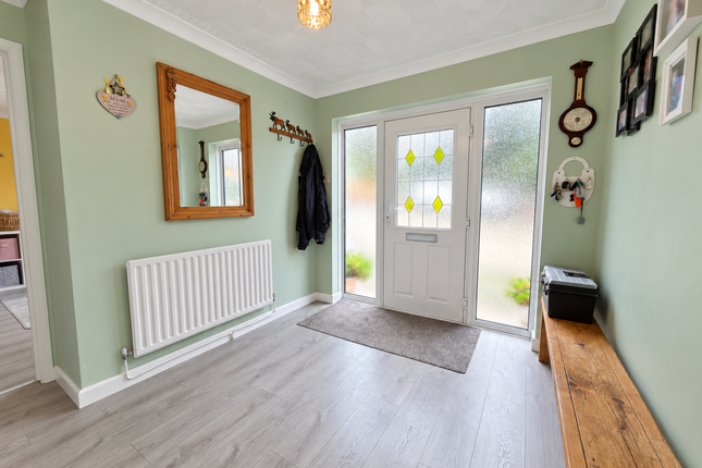 46, Hill Road, Neath photo 3