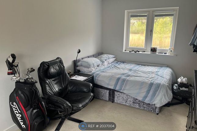 Thumbnail Room to rent in Danzey Close, Swanscombe
