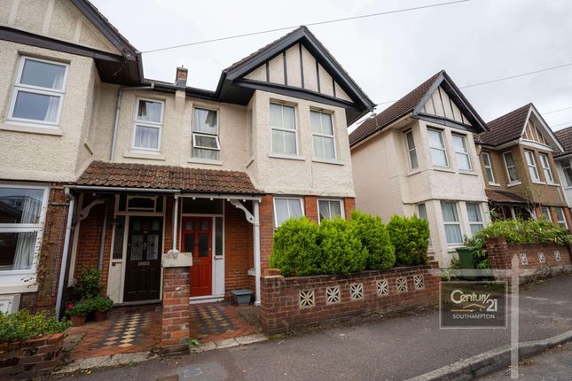 7-bed semi-detached on Holyrood Avenue, SOUTHAMPTON, £3,549/mo