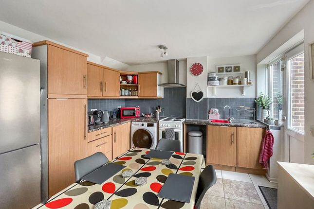 78 Sevenfields, Swindon photo 2