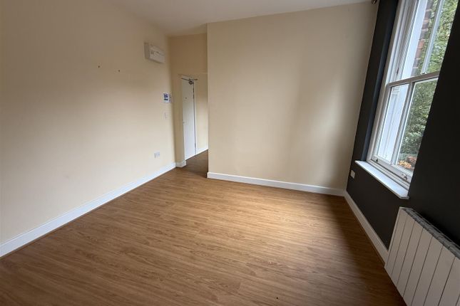 Flat 3, St. Johns Square, Wolverhampton photo 3