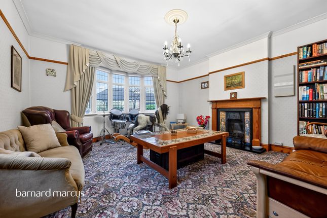 15, Oakroyd Close, Potters Bar photo 3