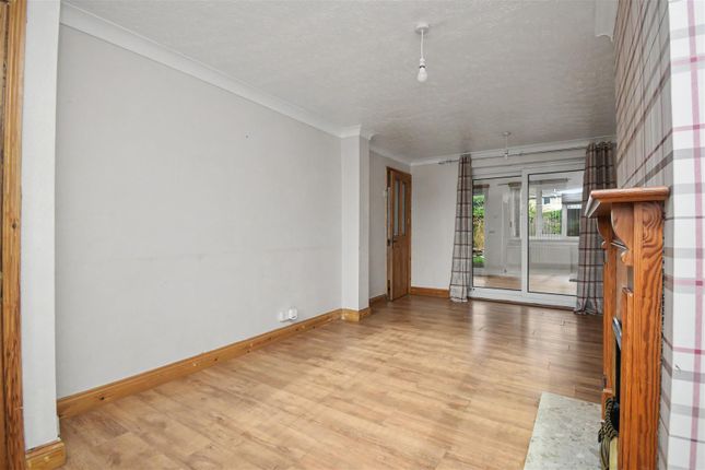12, Eastbourne Avenue, Corby photo 3