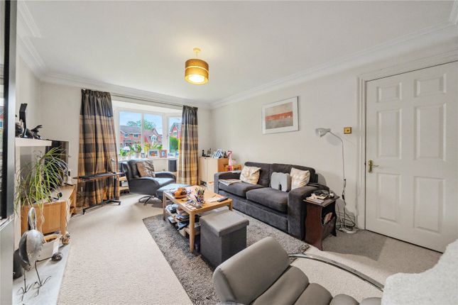 25, Maple Croft, Leeds photo 3