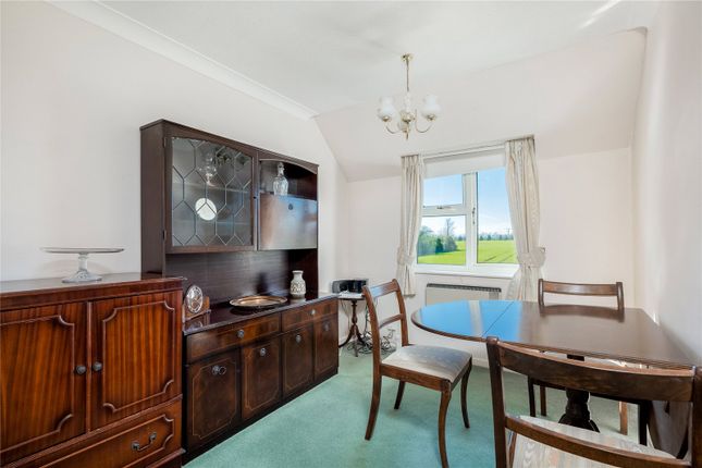 19, Grove Court, Oxfordshire photo 3