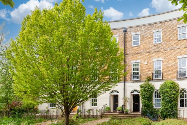 Thumbnail Town house for sale in Rutherway, Oxford