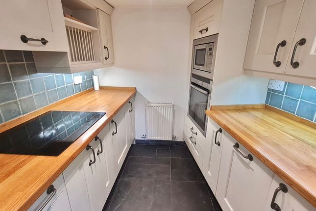 29, Hill Road, WAKEFIELD photo 4