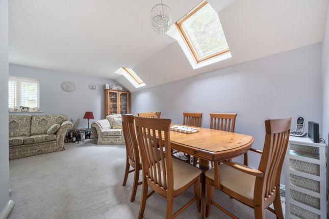 13, Foxwood Grove, Orpington photo 3