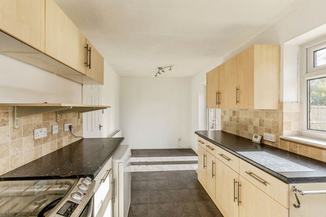 11, Taylor Court, Somerset photo 3