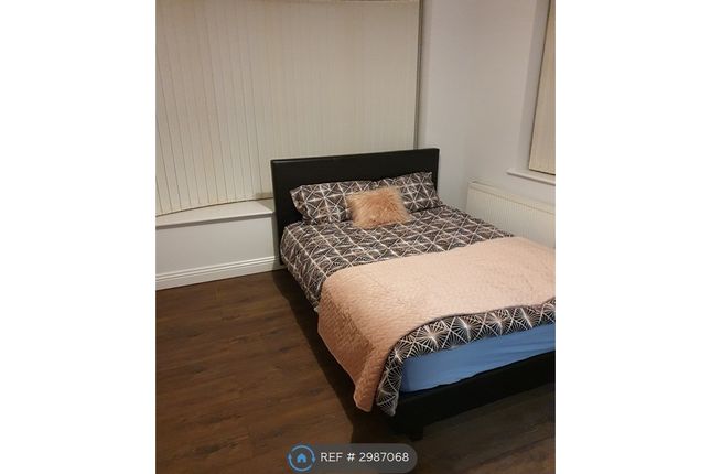 A Gale Lane, Room Acomb, York photo 3