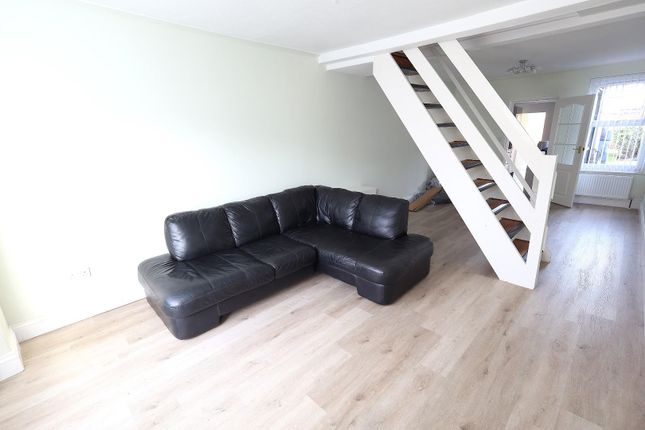 85, Brightwell Road, Watford photo 4
