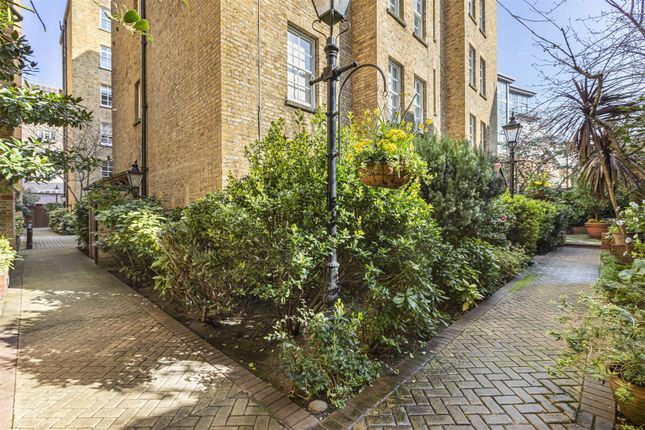 Flat 34, Gladstone Court, 97 Regency Street, London photo 5
