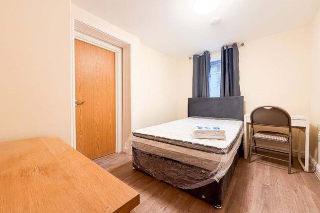 Flat 2, 11, Richmond Crescent,, Cardiff photo 4