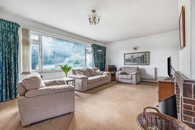 12, Harestone Lane, Caterham photo 4