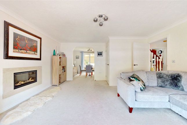 24, Vancouver Close, Orpington photo 2
